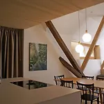 Lippenhof - Unter Der Linde Appartement