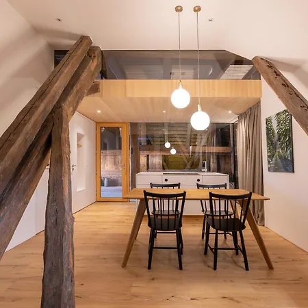 Daire Lippenhof - Unter Der Linde